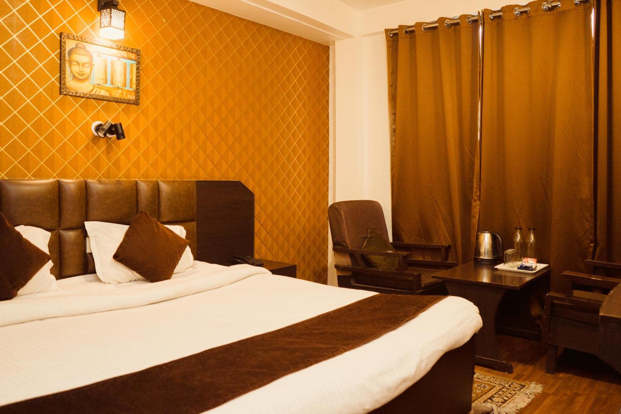 Hotel Siddhi Vinayak Regency, Mg Marg Гангток Экстерьер фото