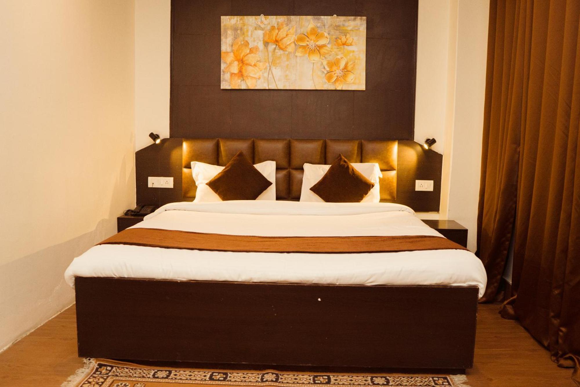 Hotel Siddhi Vinayak Regency, Mg Marg Гангток Экстерьер фото